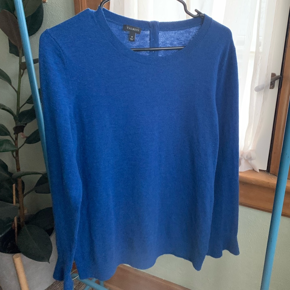 Talbots blue lambs wool sweater with bell sleeves size small in EUC